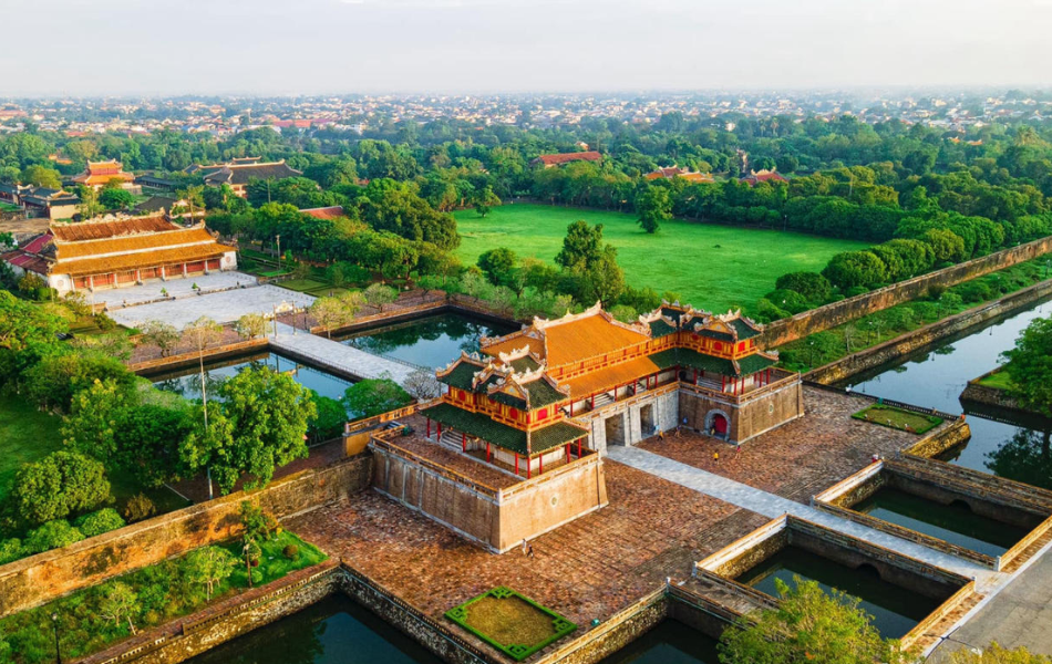 what to do in hue for a day