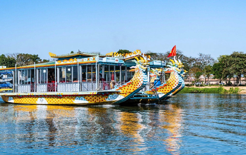 TOP 11 THINGS YOU MUST DO IN HUE, VIET NAM
