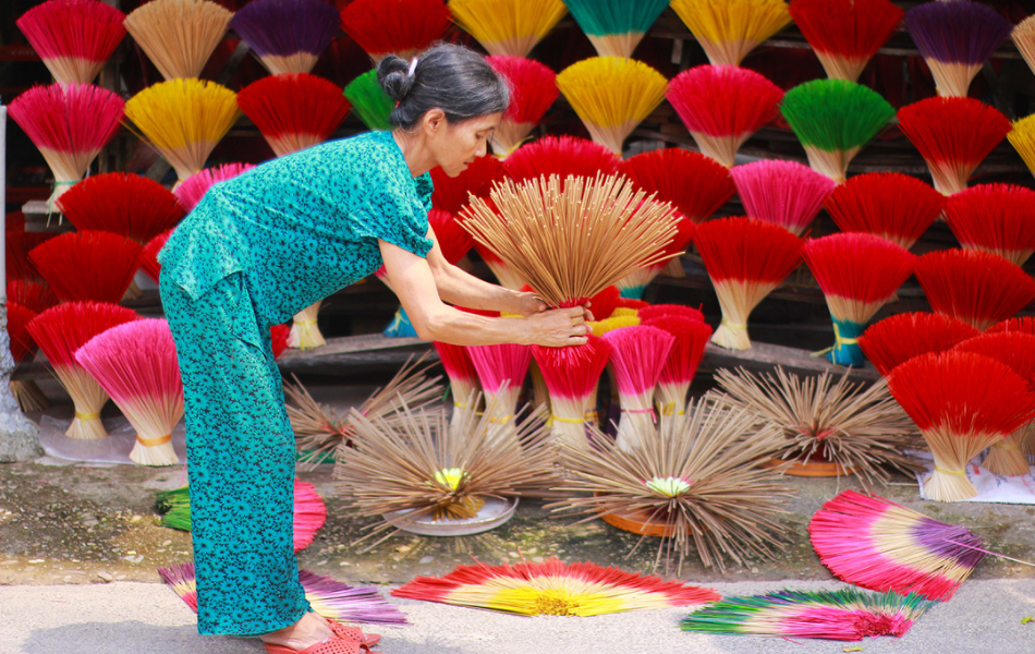 Thuy Xuan Incense Making Village

