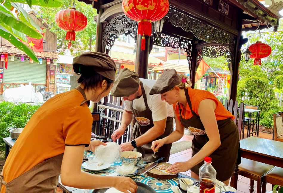 cooking class at madam thu