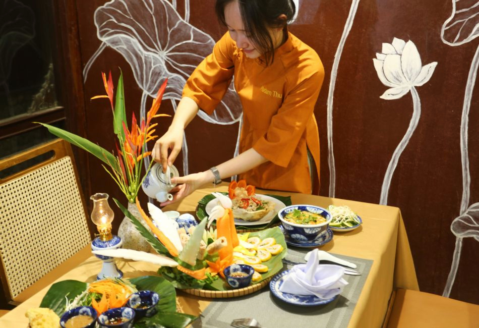 Royal dinner in Hue